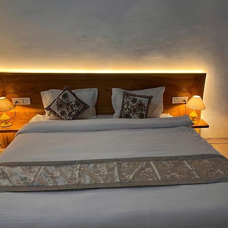 Traveller Nest Hotel Deskit Eksteriør billede